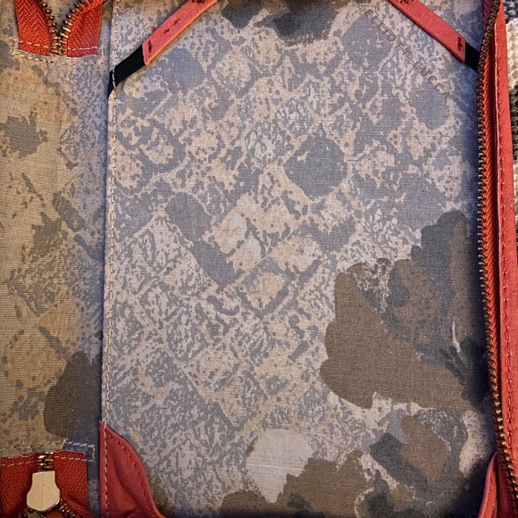 Elliott Lucca E-reader/Kindle case Cayenne color. - Picture 6 of 8